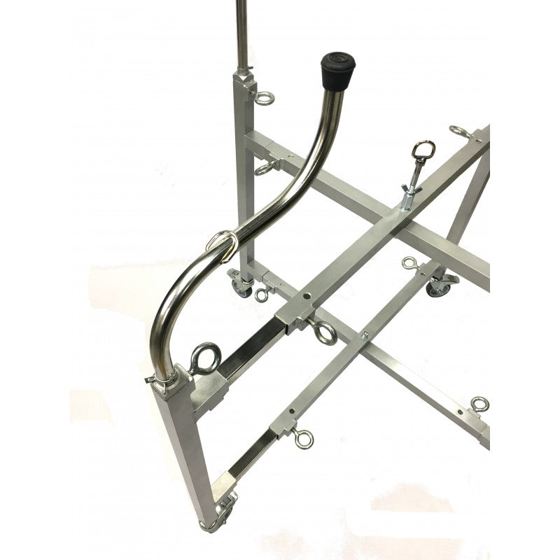 DNE Hood stand S2L2